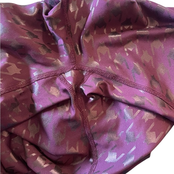 Peloton Show-Up Houndstooth Leggings Size Medium - Picture 6 of 12